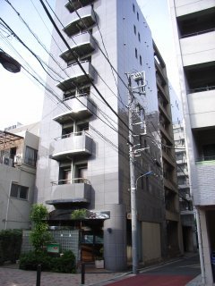 (削除か閉店)ホテルピア(北区/ラブホテル)の写真『昼の外観(西から)』by ホテルレポったー