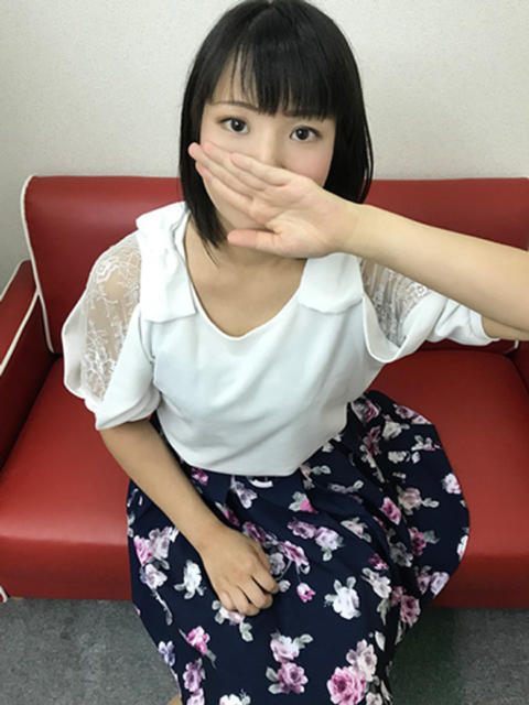 シズク【新人・未経験】 京都美女図鑑 〜素人専門店LUXE〜（デリヘル）