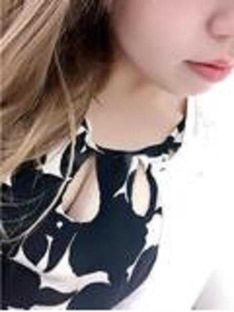 亜衣【アイ・未経験】 京都美女図鑑 〜素人専門店LUXE〜（デリヘル）