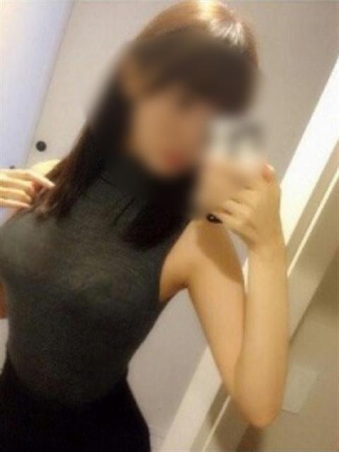 みきＦカップ極上のモデル系巨乳 素人人妻専門店～博多素人妻～（デリヘル）