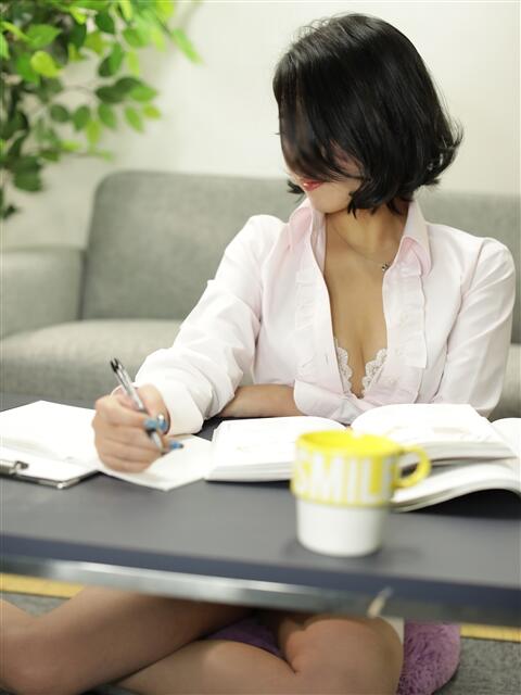 現役家庭教師 M子 OL　A子。（ソープランド）