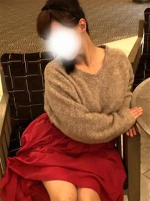 いずみ 大阪ミナミ人妻援護会（人妻系デリヘル）