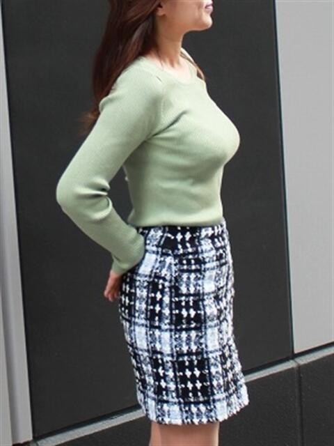 いずみ 完熟ばなな神戸・三宮店（待ち合わせ型熟女デリヘル）