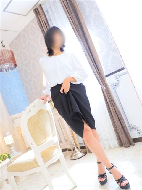 ゆうな スレンダー美魔女 一期一会(富士)(人妻デリヘル)