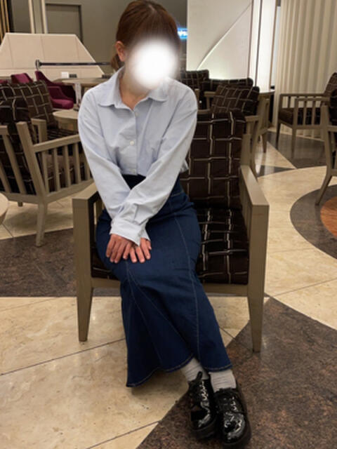 小比類巻歩実 大阪人妻花壇（人妻デリヘル）