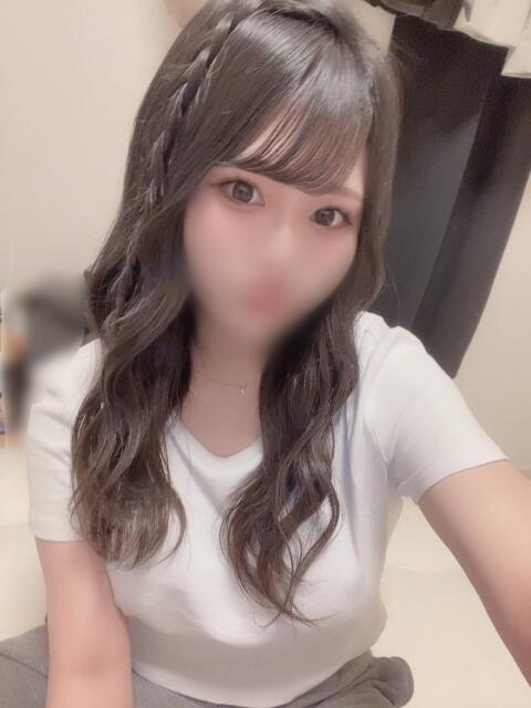 えみり☆無垢18歳 白河美少女図鑑（デリヘル）