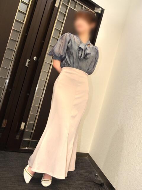和 東京人妻フォーシーズンズ（人妻・熟女待ち合わせデリヘル）