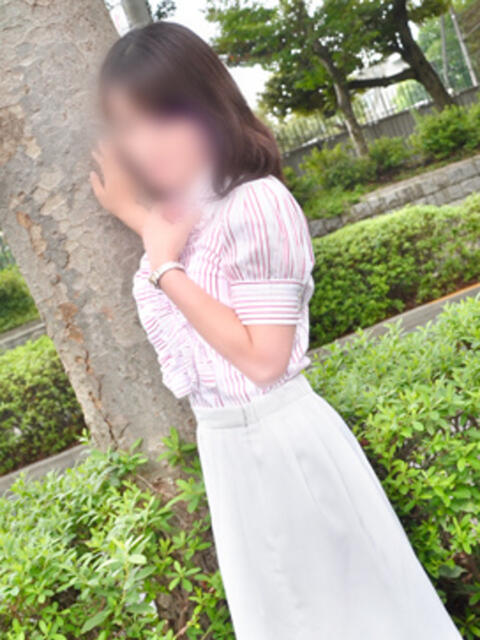 恵梨香 東京人妻フォーシーズンズ（人妻・熟女待ち合わせデリヘル）