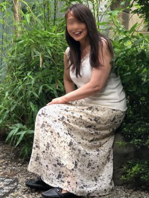 もも クイーン（鶯谷）（熟女デリヘル）