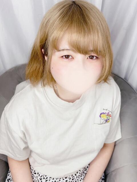 じん とある風俗店♡やりすぎさーくる新宿大久保店♡で色んな無料オプションしてみました（デリヘル）