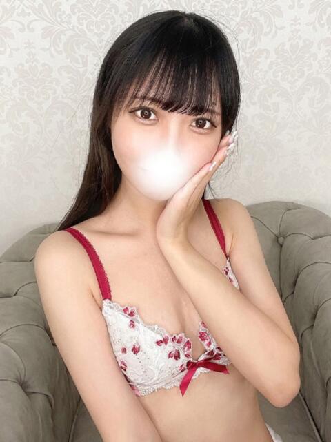 まこ★小柄なロリカワ女子大生★ S級素人清楚系デリヘル chloe(デリヘル)