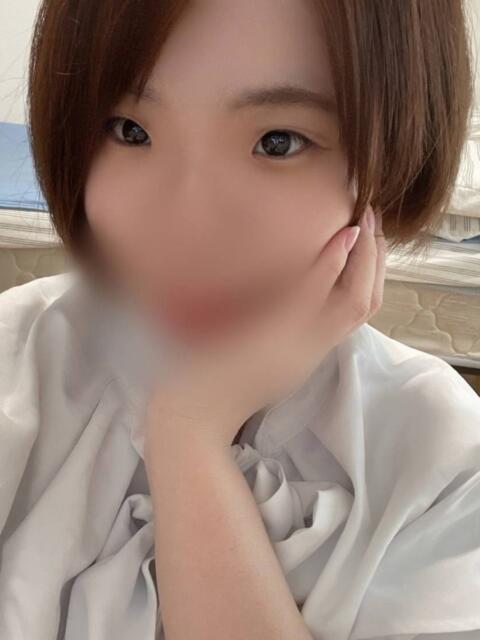 りょう☆小柄・細身 白河美少女図鑑(デリヘル)