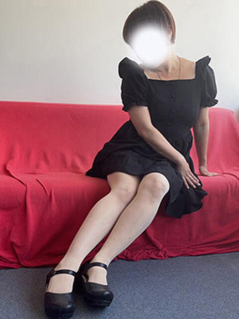 もも 東大阪人妻援護会（人妻系デリヘル）