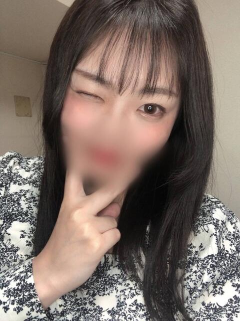 みり☆純白のFカップ 白河美少女図鑑(デリヘル)