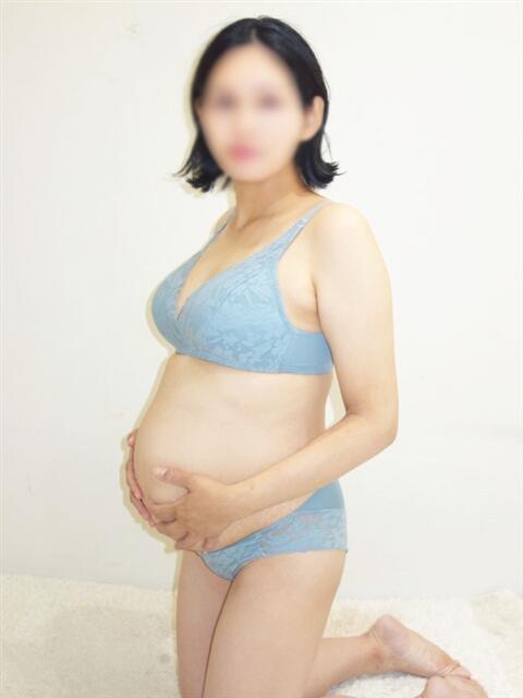 るる 池袋風俗・裸乳房(ら・マンマ)巨乳・貧乳・母乳・妊婦のお店（ホテヘル）