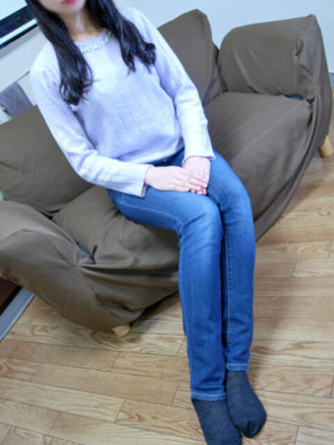 仲村 りさ 魅惑のマッサージルーム（出張性感マッサージ）