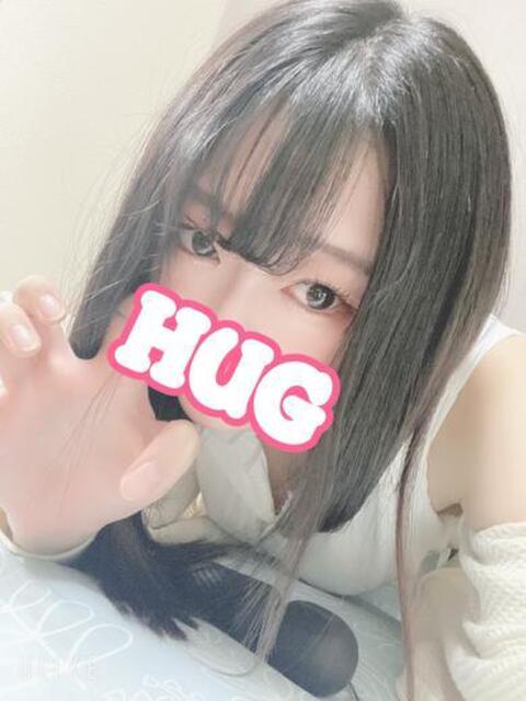 しう☆色白美肌のスリム美女！ HUG（デリヘル）