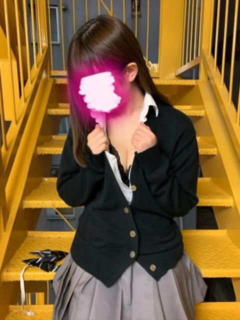 石坂麻衣美 池袋派遣型JKリフレ age8（派遣リフレ）