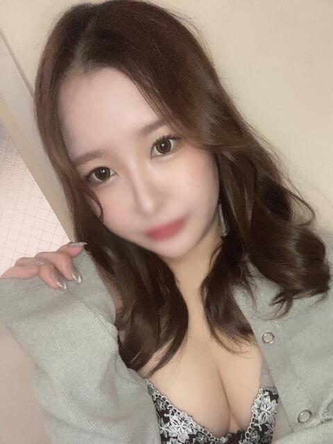 れっど とある風俗店♡やりすぎさーくる新宿大久保店♡で色んな無料オプションしてみました（デリヘル）