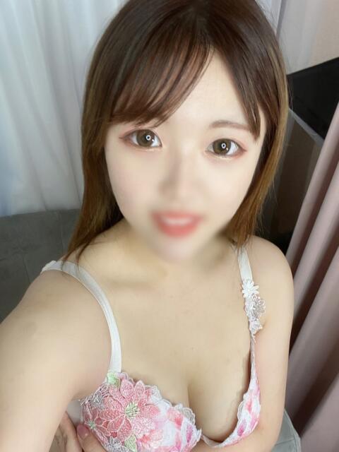 えりん とある風俗店♡やりすぎさーくる新宿大久保店♡で色んな無料オプションしてみました（デリヘル）