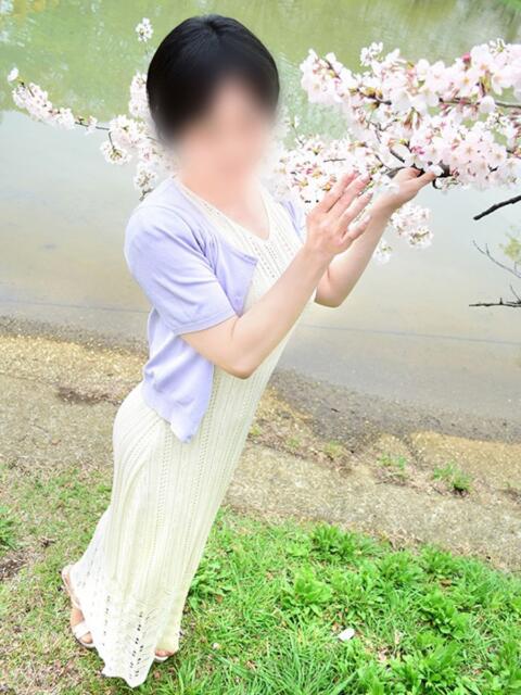 千尋 東京人妻フォーシーズンズ（人妻・熟女待ち合わせデリヘル）