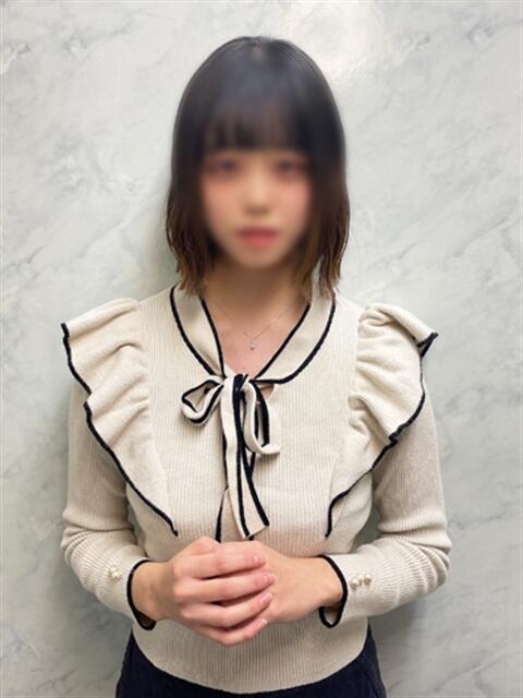 まみ 渋谷くいーんず（素人専門ホテヘル＆デリヘル）