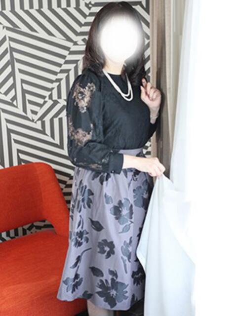 高倉真玲 大阪人妻花壇（人妻デリヘル）