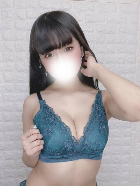 めろん☆Jカップ美爆乳 白河美少女図鑑（デリヘル）