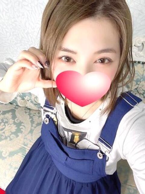 るる(新人) 排泄マニア（派遣型スカトロ専門店）