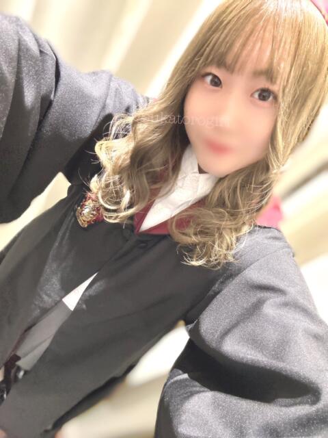 萌(もえ) 排泄マニア(派遣型スカトロ専門店)