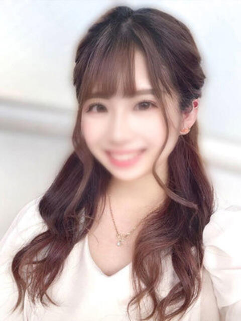 持田あすみ 断りきれない美人マッサージ嬢たち（デリヘル＆エステ）