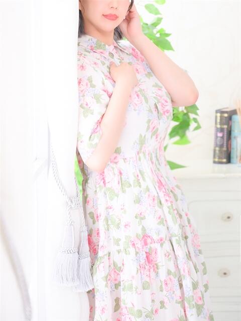 井本 水絵 人妻セレブ宮殿（人妻デリヘル）