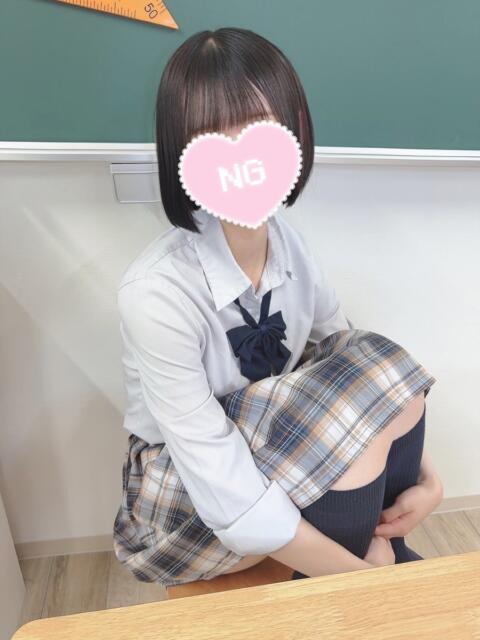 もみじ 学校帰りの妹に手コキしてもらった件 梅田（オナクラ）