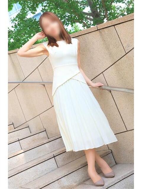 しおり 奥鉄オクテツ東京店(デリヘル市場)(駅待ち合わせ型人妻デリヘル)