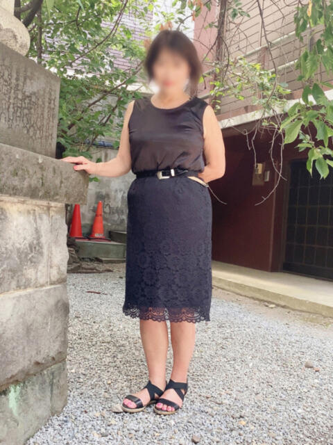 唯 鶯うぐ（人妻系熟女デリヘル）