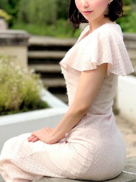 観月めぐり 月の真珠-新宿-(デリヘル(人妻若妻専門店))