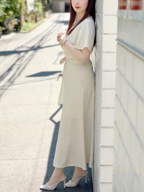 及川そよか 月の真珠-新宿-（デリヘル（人妻若妻専門店））