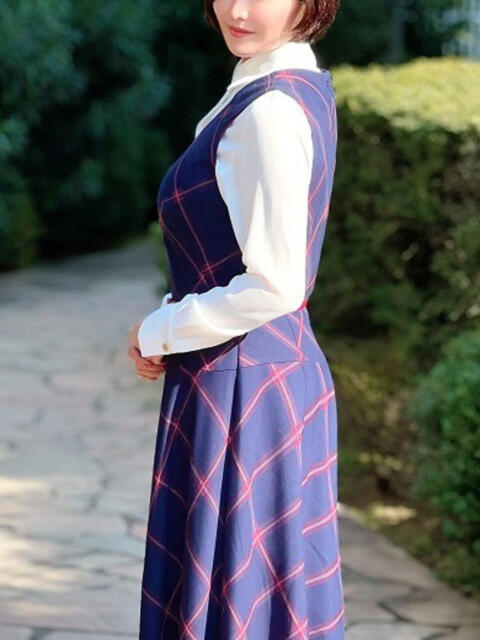 花澤もも 月の真珠-新宿-(デリヘル(人妻若妻専門店))