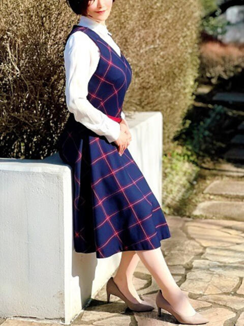 花澤もも 月の真珠-新宿-(デリヘル(人妻若妻専門店))