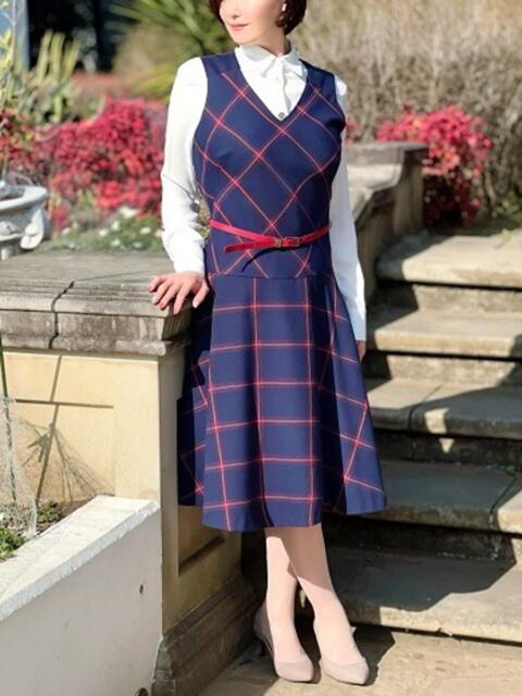 花澤もも 月の真珠-新宿-(デリヘル(人妻若妻専門店))