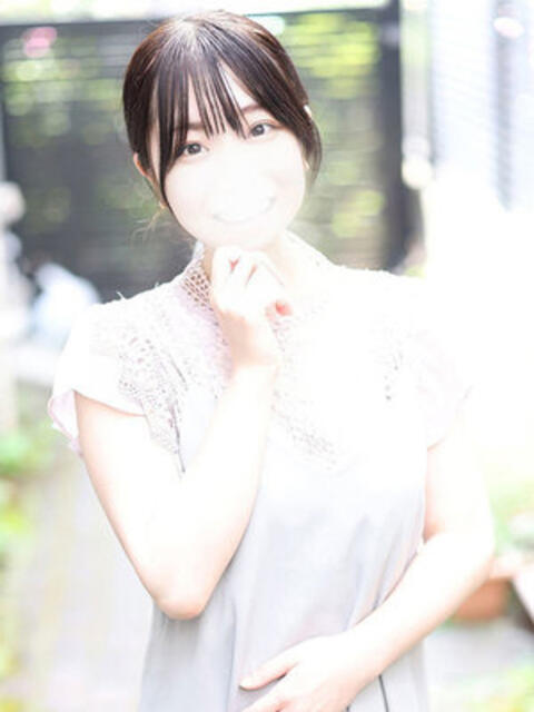 河合ひろみ 断りきれない美人マッサージ嬢たち（デリヘル＆エステ）