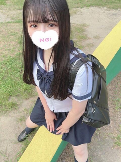 りぼん 学校帰りの妹に手コキしてもらった件 梅田（オナクラ）