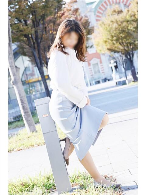 みこ 奥鉄オクテツ大阪(駅待ち合わせ型人妻デリヘル)