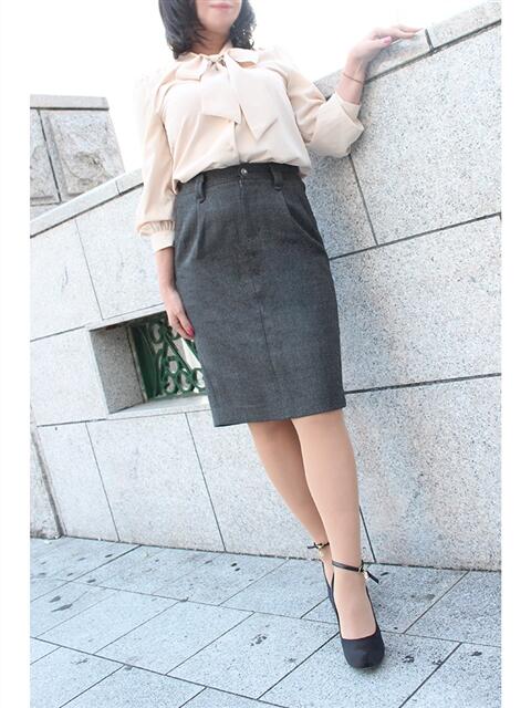 かおん 奥鉄オクテツ大阪（駅待ち合わせ型人妻デリヘル）