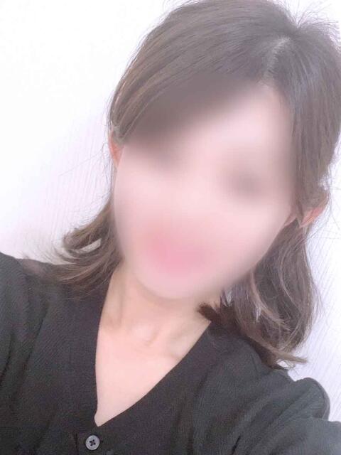 あや 脱がされたい人妻 越谷店（人妻系デリヘル）