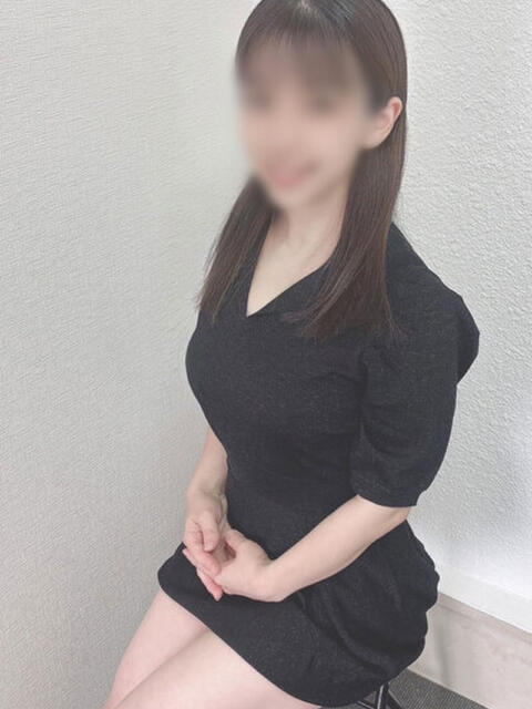 体験入店みゆう 艶妻（若妻ホテヘル）