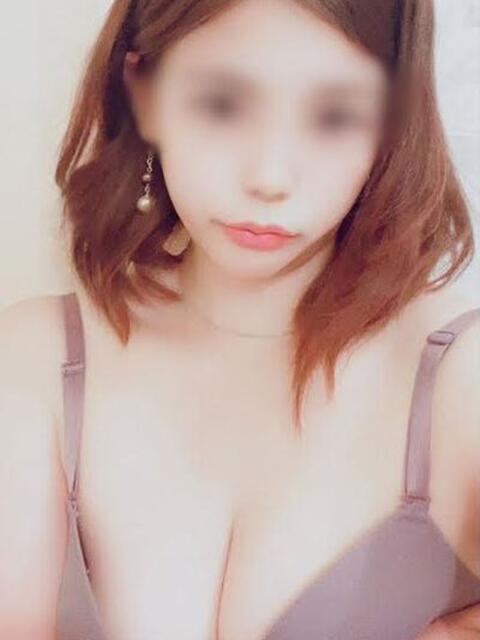 倖田 艶妻（若妻ホテヘル）