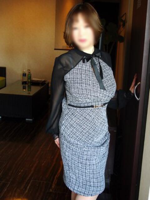 戸田奈央美 派遣妻（はけんづま）（待ち合わせ型人妻専門デリヘル）