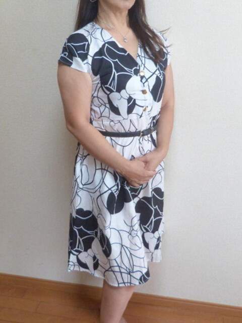 愛川夫人 博多人妻城（人妻路上待ち合わせデリヘル）