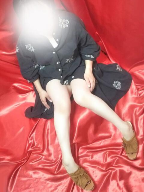 杉咲 変態美熟女お貸しします。(待ち合わせ型熟女デリヘル)